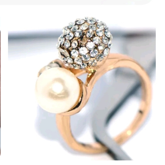 Lovely Pearl Ring Size 10 - Picture 2 of 7